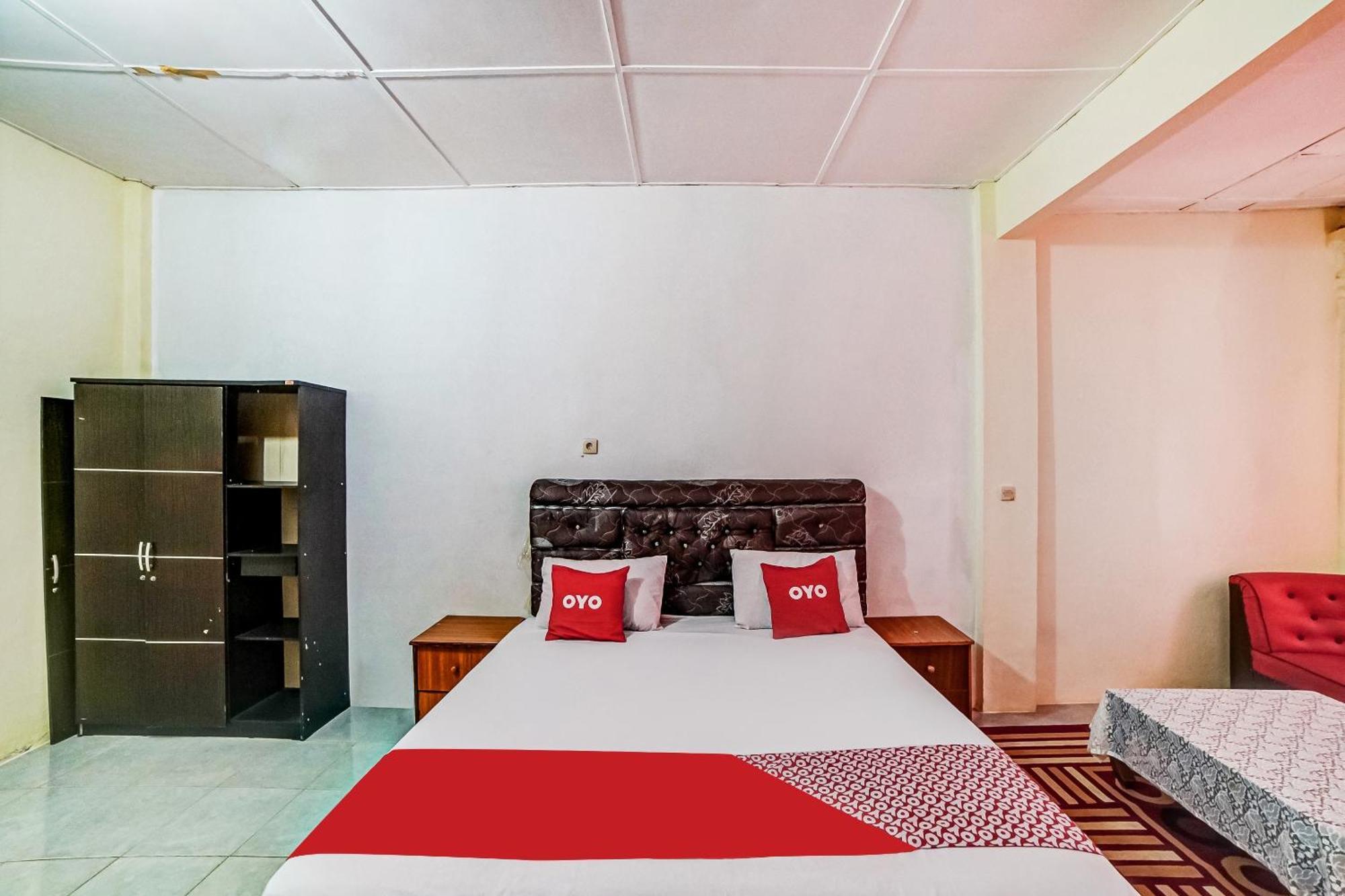 Oyo 90980 Al Karim Syariah Hotel Tanjungbalai Exterior photo